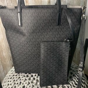 Michael Kors 12x16 Black and Grey Tote, Wristlet Included, Excellent Condition